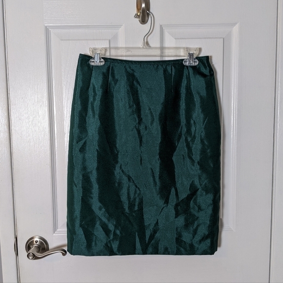 NWT Le Suit‎ Petite Green Satin Slit Back Pencil Skirt Size 4P - Picture 1 of 8